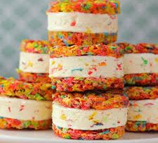 Delicious-Cereal-Desserts-That-Don-t-Require-A-Spoon