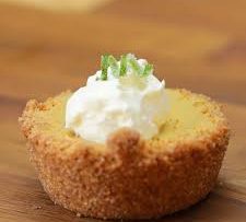 Mini-Key-Lime-Pies-tasty