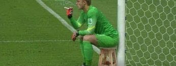 10-FUNNY-WORST-GOALKEEPER-MISTAKES