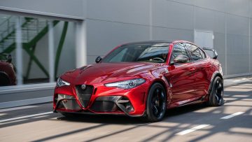 Alfa Romeo Giulia GTA is a 540hp