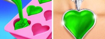 How-To-Use-Epoxy-Resin-And-Polymer-Clay-For-Incredible-Art-Hacks-DIY-Jewelry