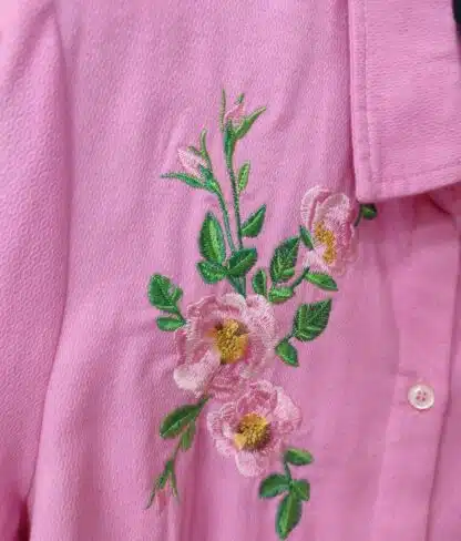 مانتو گلدوزی شیک بلند در 2رنگ - Image 3